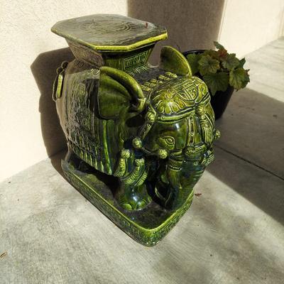 Vietnamese Elephant Pedestals (Y-BBL)