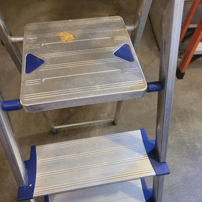 Husky and Leifheit Ladders (G-El)