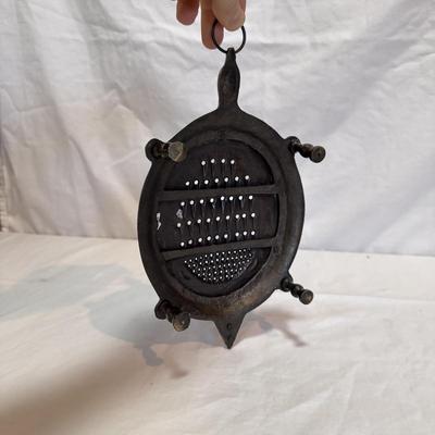 Vintage Brass Turtle Grater and Turtle Lock (DR-DZ)