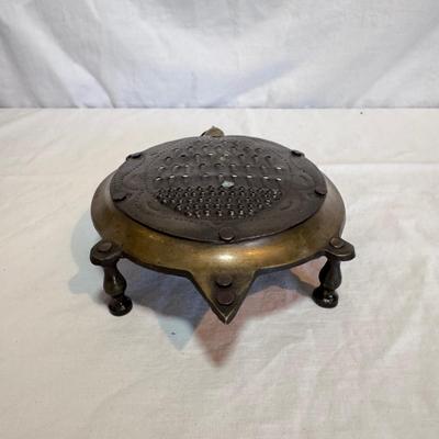 Vintage Brass Turtle Grater and Turtle Lock (DR-DZ)