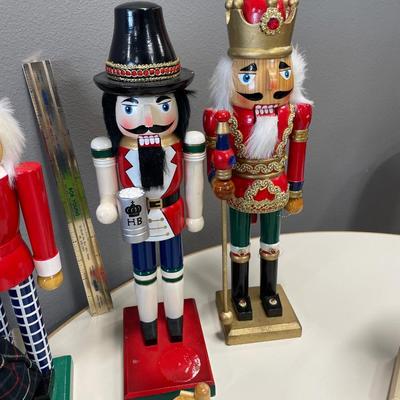 Golfer and beer drinking nut cracker