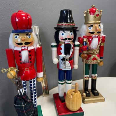 Golfer and beer drinking nut cracker
