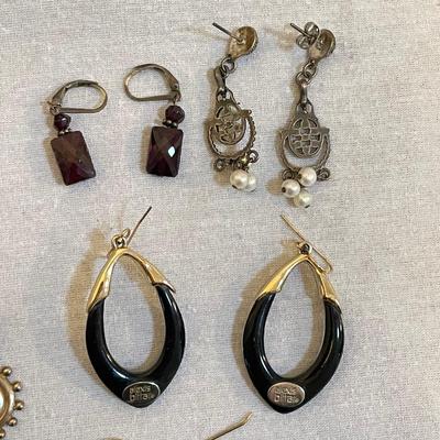 20+ Earring Pairs for Pierced Ears (K-SS)