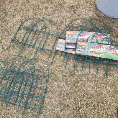 Woven wire, garden panels, 2 barrels, 2 hoses