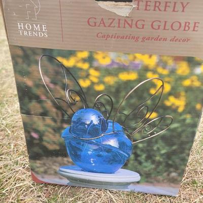 Butterfly glazing globe