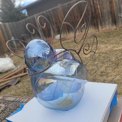 Butterfly glazing globe