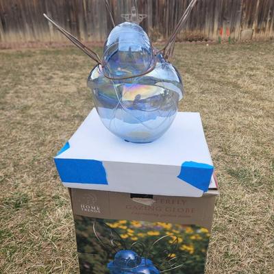 Butterfly glazing globe