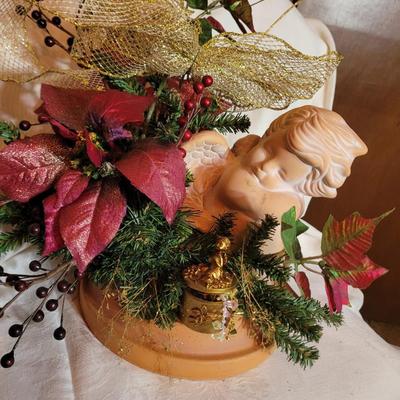 Holiday centerpiece