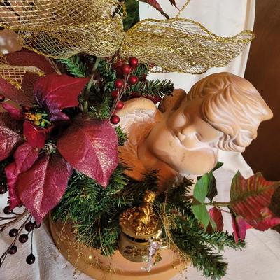 Holiday centerpiece