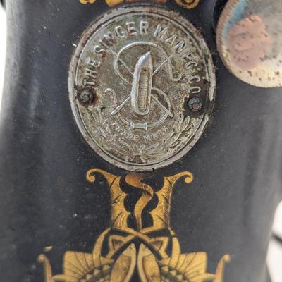 Vintage Singer Sewing Machine