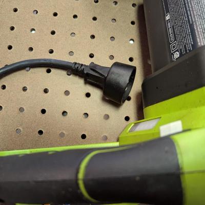 18" Electric Green Works Chain Saw Model 20332