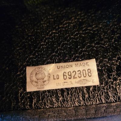 2 women's hats from the 1960s