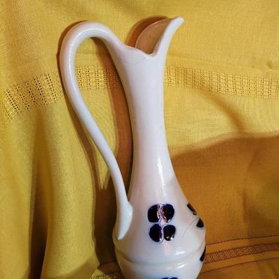 Ceramic vase and vintage tupperware