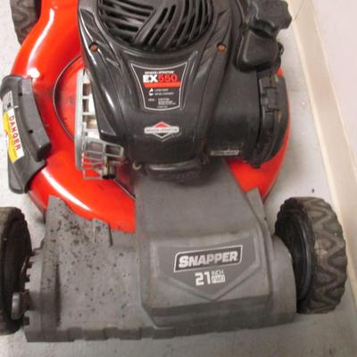 Snapper 21" FWD Briggs & Stratton EX550 Mower 140cc