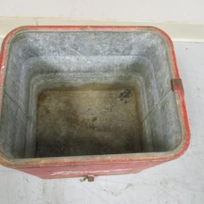 Vintage Pleasure Cooler Chest