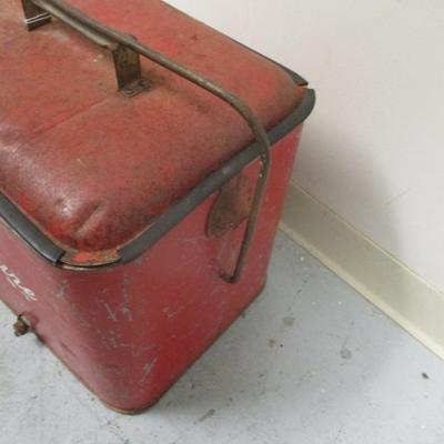 Vintage Pleasure Cooler Chest