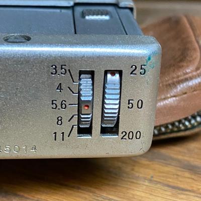 Minolta 16 Mini / Sub Miniature Collapsible Film Camera with case