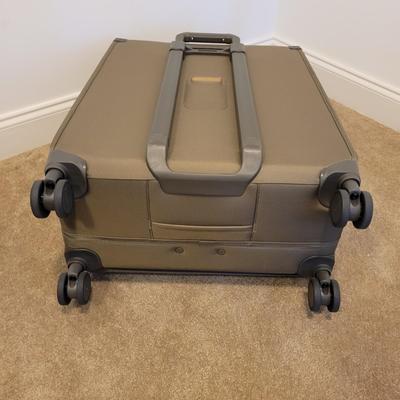 Briggs and Riley Luggage (GB4-EL)
