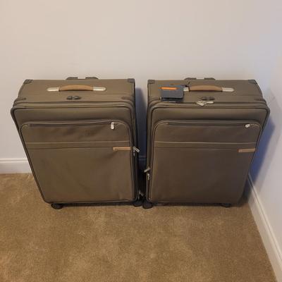 Briggs and Riley Luggage (GB4-EL)