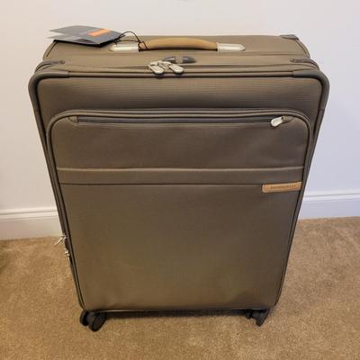 Briggs and Riley Luggage (GB4-EL)
