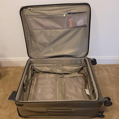 Briggs and Riley Luggage (GB4-EL)