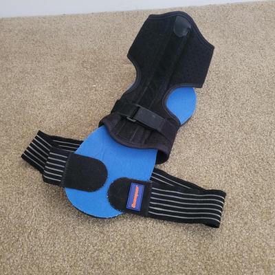 Walker and Braces (GB4-EL)