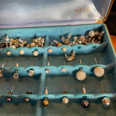 Mele earring organizer full of earrings