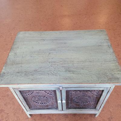 Pie Safe/Cabinet With Punctured Tin Doors & Sides (GB4-EL)
