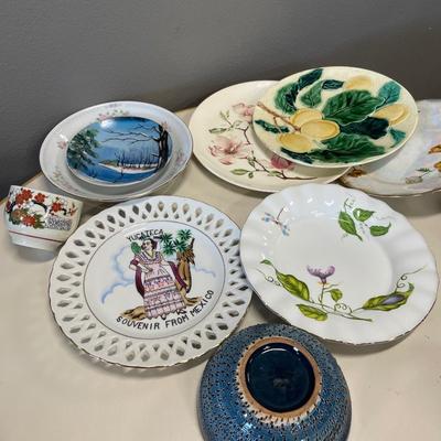 Deco Plates and pottery bowl