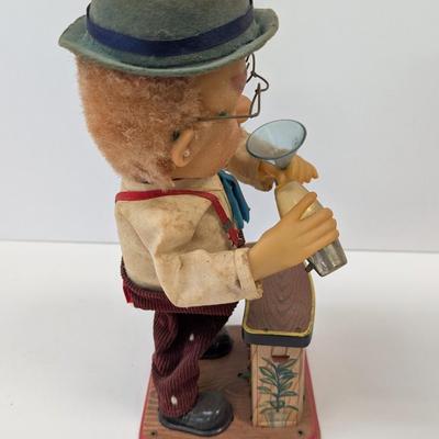 Charley Weaver Bartender Battery Operated
