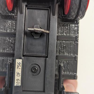 1931 ERTL Hawkeye Crate Bank 1/25 Scale NC Apple Festival 2001 & Coca-Cola Die-cast 1936 Ford Pick-up