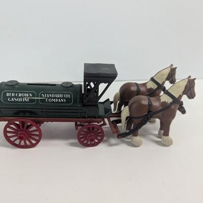 Ertl Die-Cast 1/32 1912 Horse-Drawn Tanker Wagon Bank