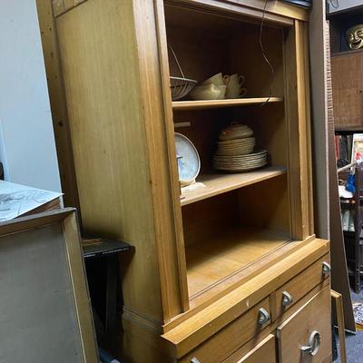 Vintage MCM hutch with drawer and lower cabinet.