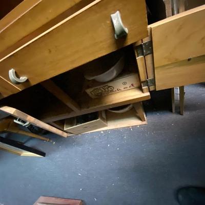 Vintage MCM hutch with drawer and lower cabinet.