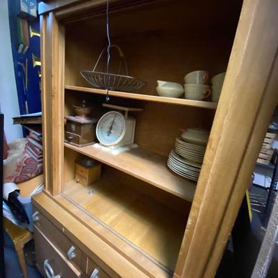 Vintage MCM hutch with drawer and lower cabinet.