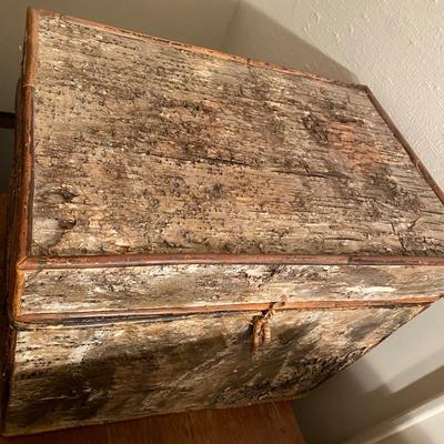 Two boxes with Bark Surface, VERY COOL!