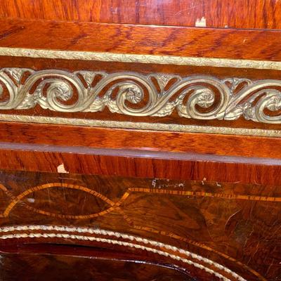 Empire style dresser