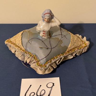 Vintage Pin Cushion