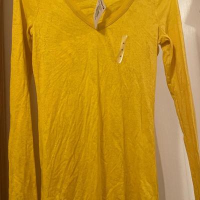 Ladies shirts with tags