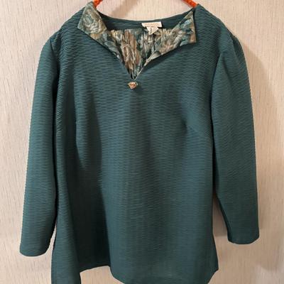 Lady’s Top and Skirt