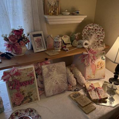 Lot 15: Office Pink Right Side