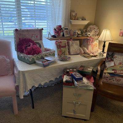 Lot 15: Office Pink Right Side