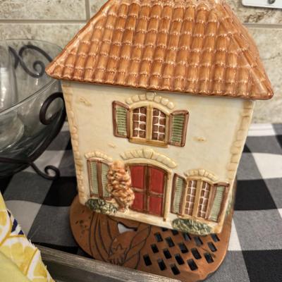 Lot 21: Kitchen Right Selection