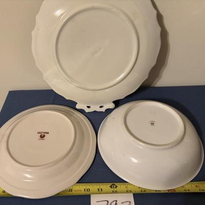 Pretty Plates and Bowl