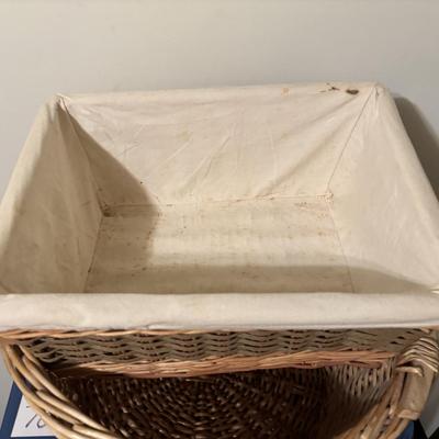Basket Lot