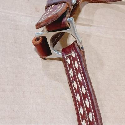 NICE LEATHER HORSE HALTER WITH MATCHING LEAD ROPE