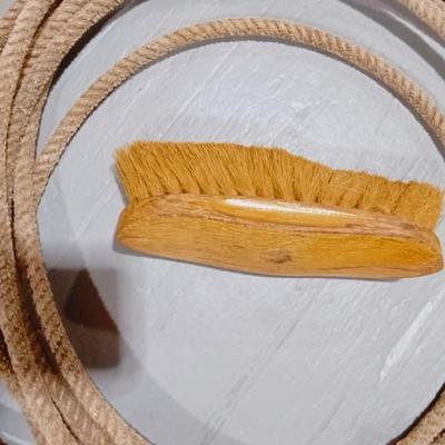 2 LASSOS, HORSE BRUSH AND COMB PLUS MORE
