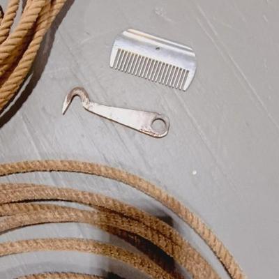 2 LASSOS, HORSE BRUSH AND COMB PLUS MORE