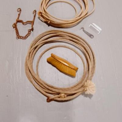 2 LASSOS, HORSE BRUSH AND COMB PLUS MORE