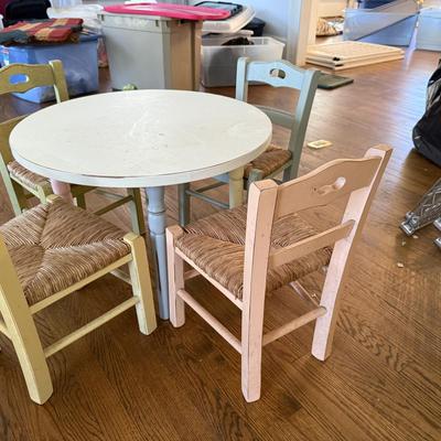 CHILDS TABLE CHAIRS